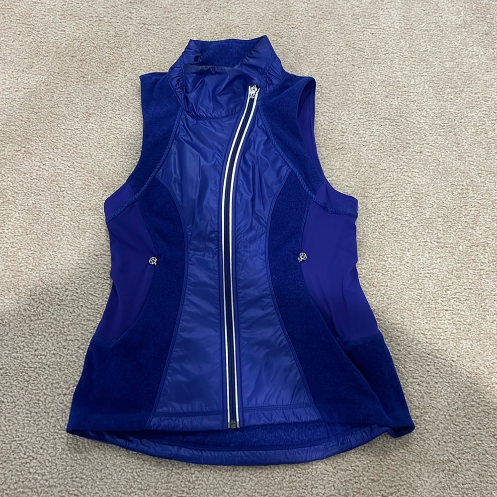 Excellent Used Condition Lululemon Limitless Vest, Size 8